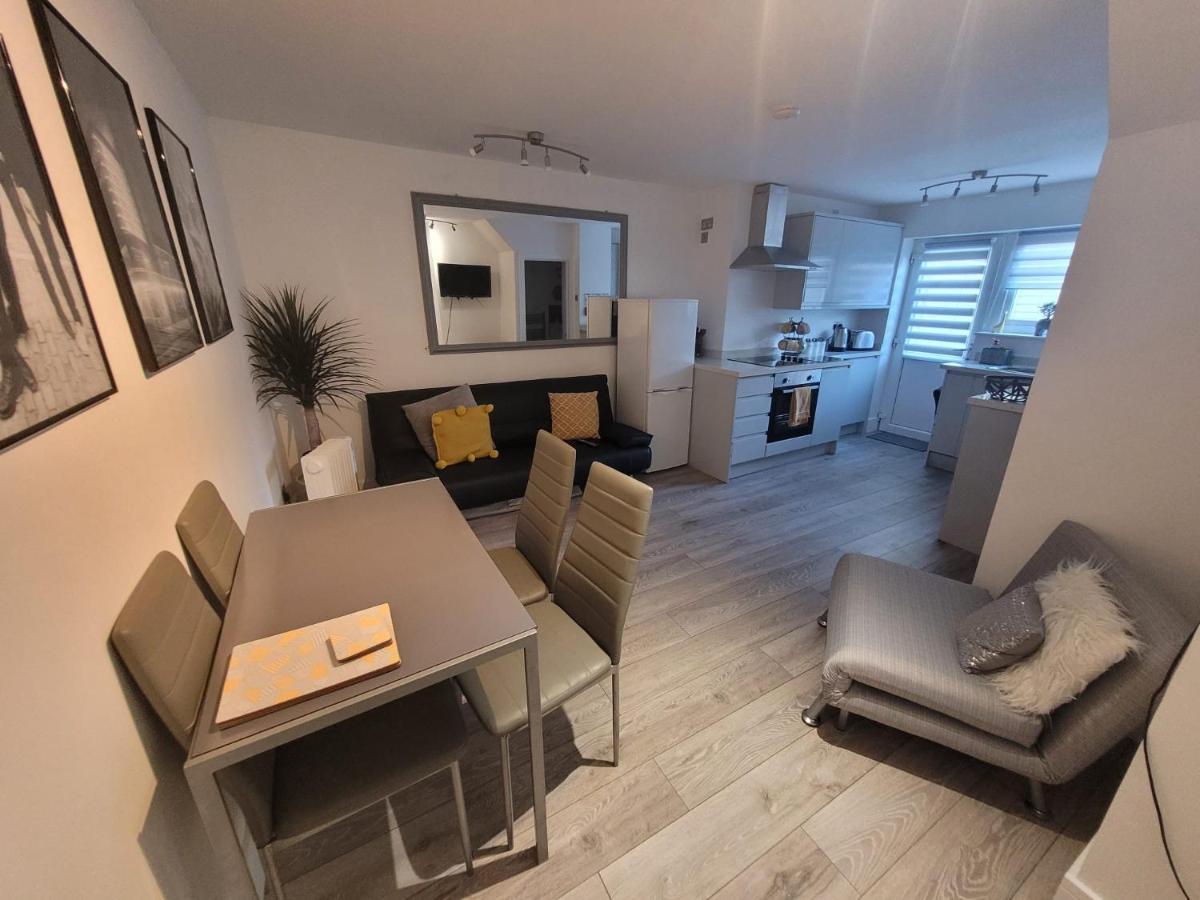 מארגייט Entire Apartment With Sun Filled Private Garden מראה חיצוני תמונה