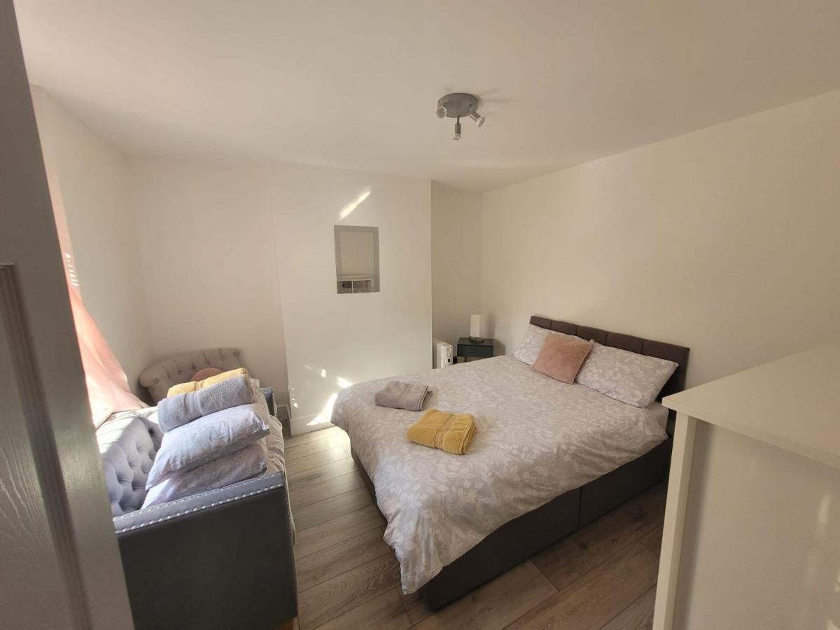 מארגייט Entire Apartment With Sun Filled Private Garden מראה חיצוני תמונה